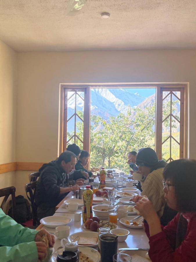 Applegardenhunza Hotel Aliabad Exterior photo